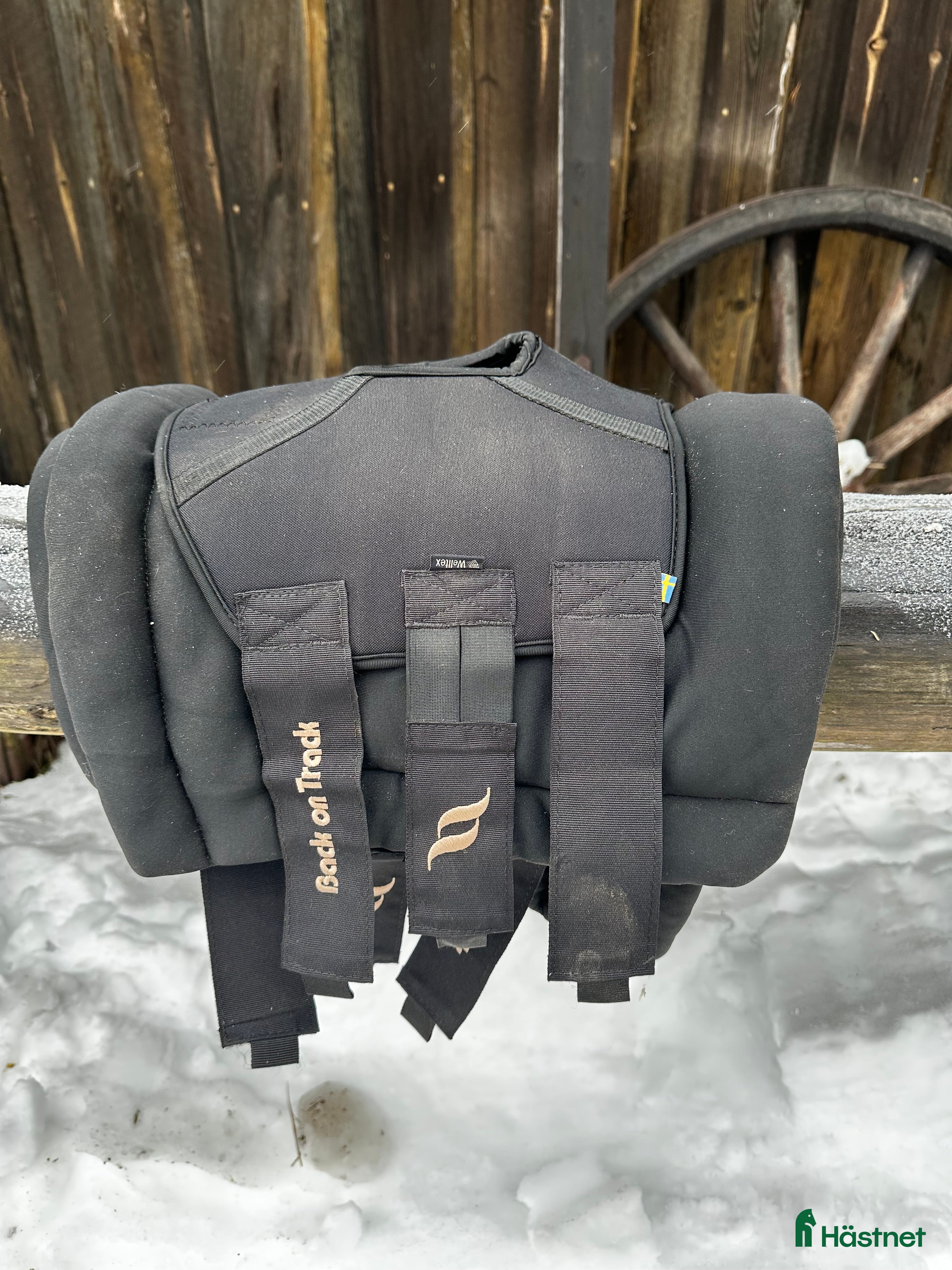 Övrig Hästutrustning hästutrustning till salu: Back On Track Hasskydd i Rättvik - Annons 1