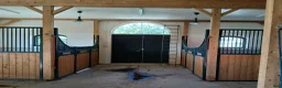 stallplats finnes:  Semester-inackordering för häst & ponny i Enköping - Annons 1