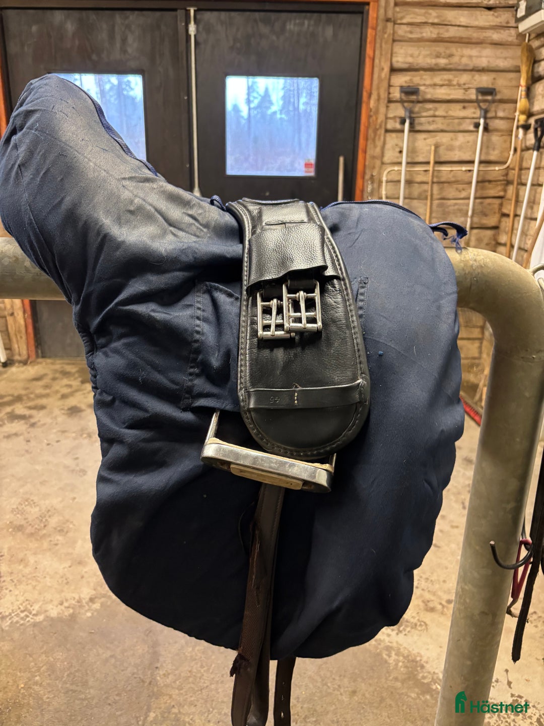 Sadlar hästutrustning till salu: Childeric dressyr i Vänge - Annons 8