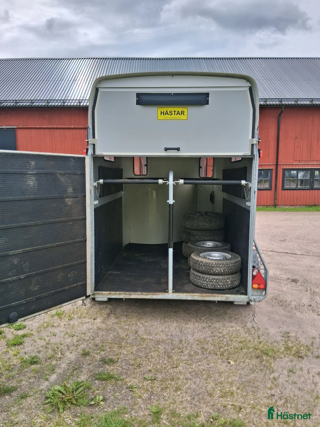Hästtransporter  fordon & transport till salu: Ny skick  - Annons 2