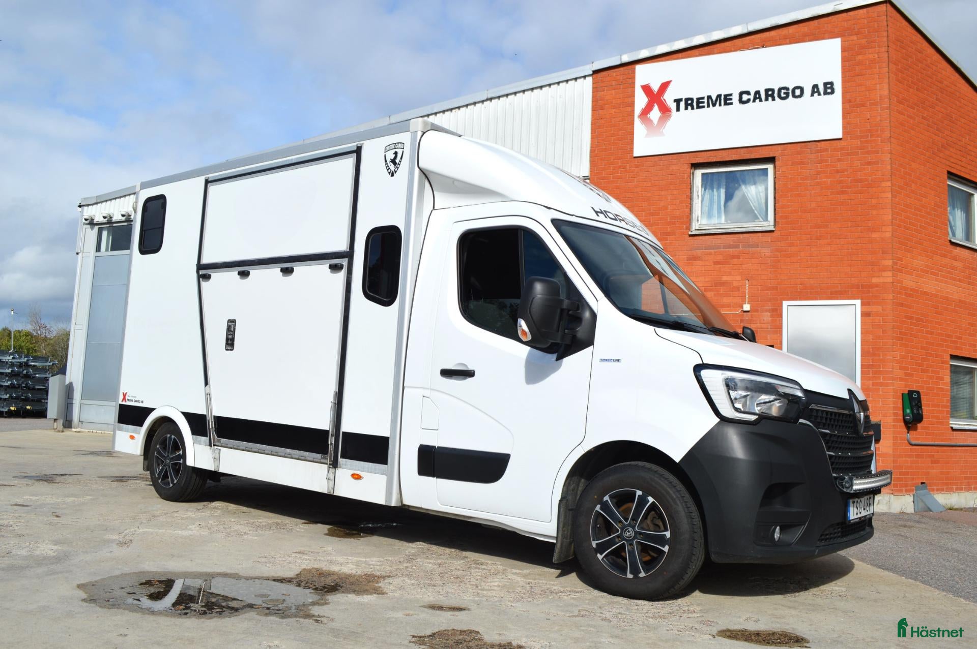 Hästlastbilar  fordon & transport till salu: Xtreme Cargo 5 sits 2022 Foderbord & Galler 1000kg - Annons 2