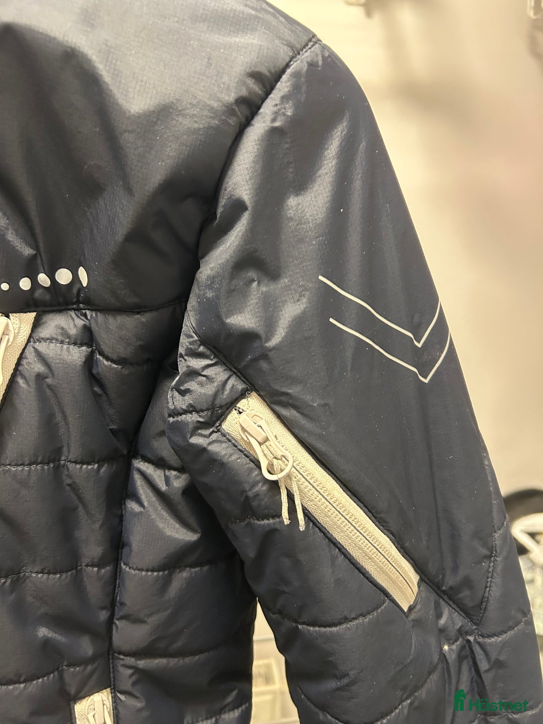 Jackor & Kavajer ryttarutrustning till salu: Uhip jacka navy  i Eskilstuna - Annons 4