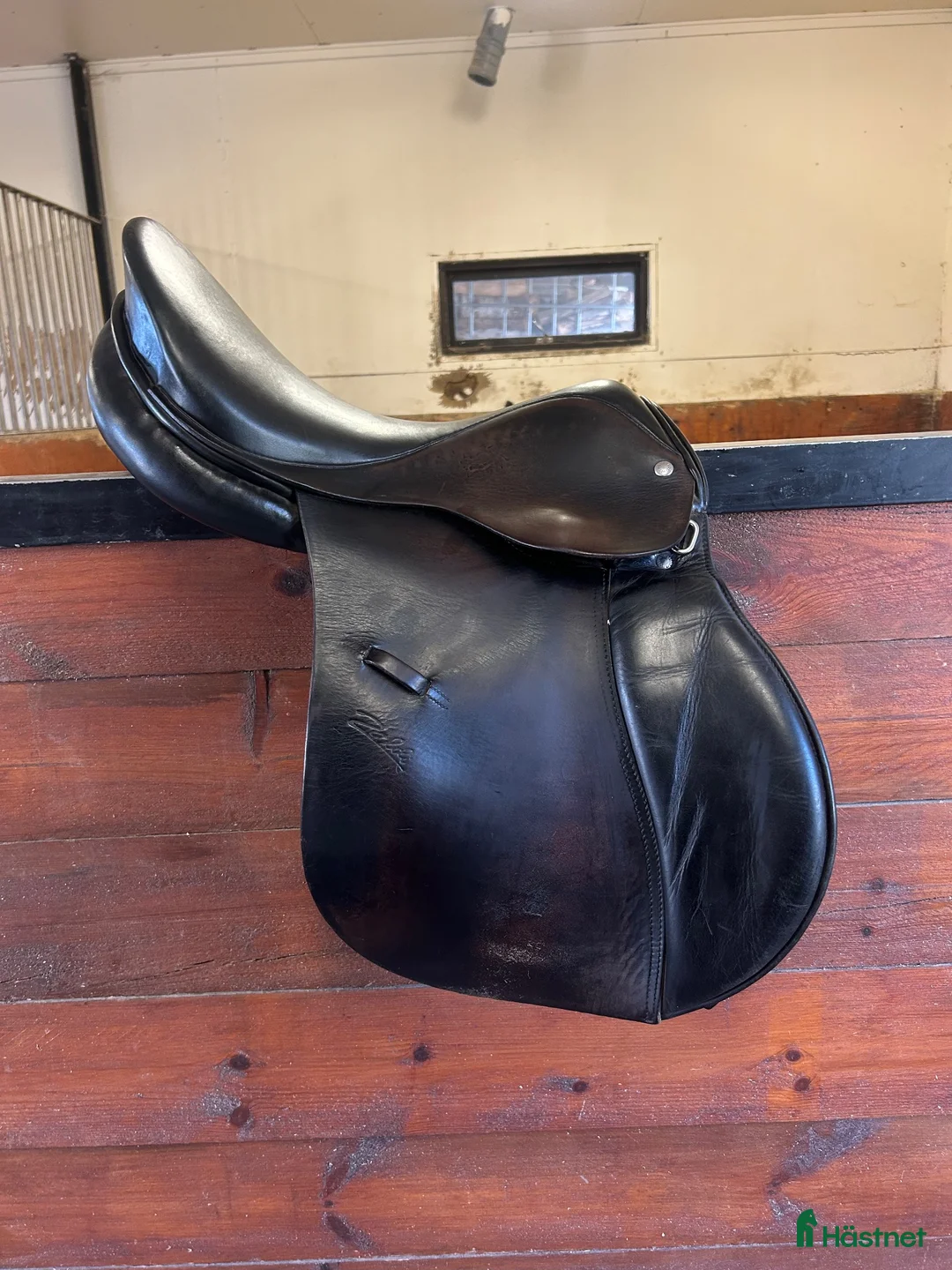 Sadlar hästutrustning till salu: Zaldi Royal 16,5”, 30” - Annons 1