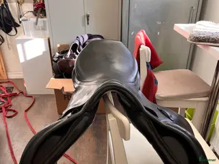 Sadlar hästutrustning till salu: Stübben Artus Sadel i Vejbystrand - Annons 2