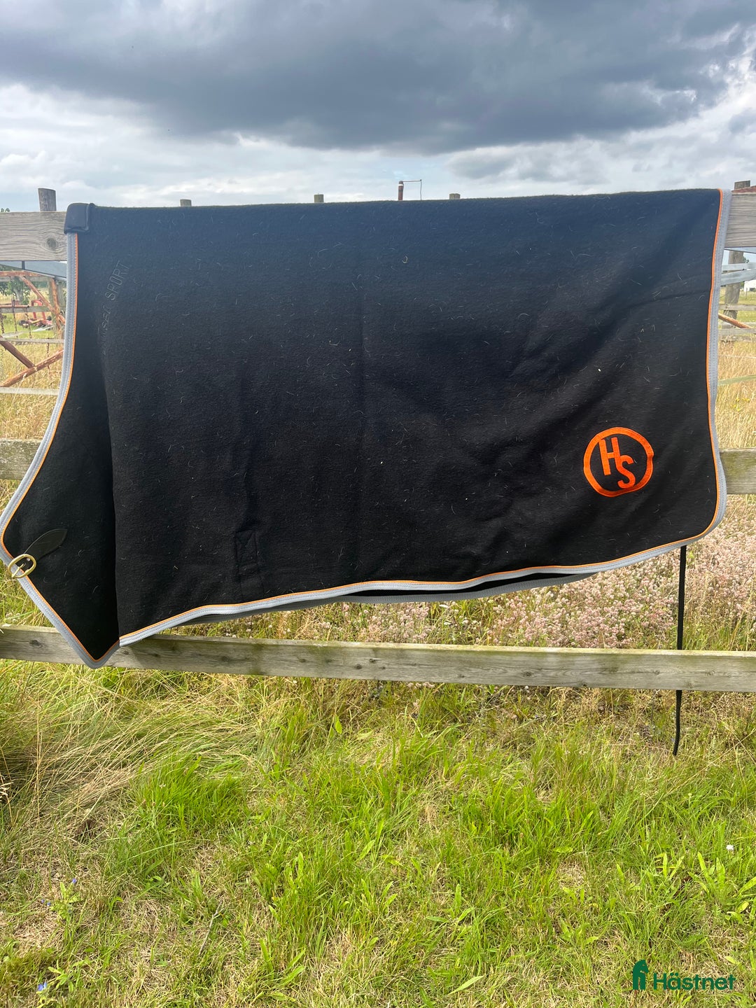 Täcken hästutrustning till salu: Hansbo Ulltäcke i Kvidinge - Annons 1