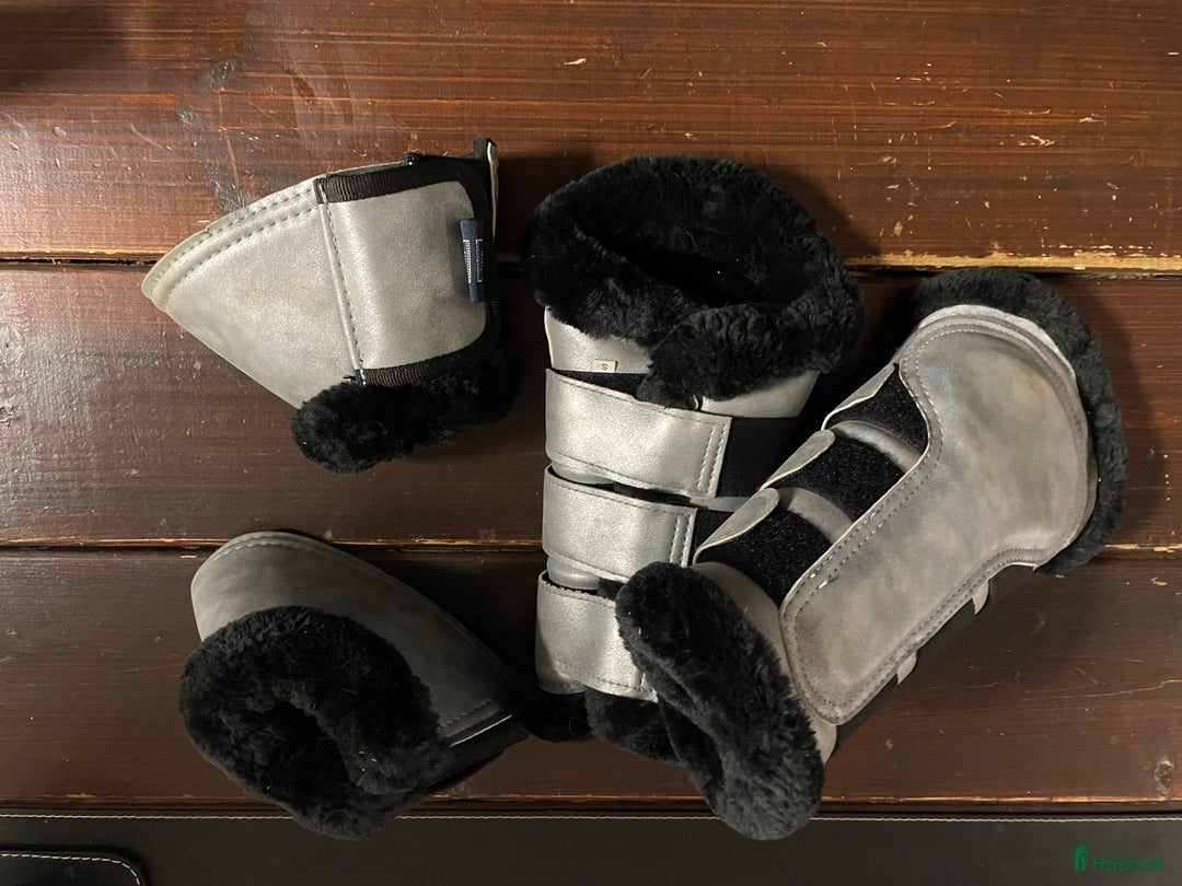 Benskydd hästutrustning till salu: Benskydd boots Pony i Onsala - Annons 2