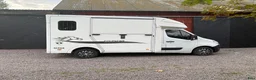 Hästlastbilar  fordon & transport till salu: Renault hästlastbil Equistar Alfab vit i Klippan - Annons 2