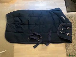 Täcken hästutrustning Stalltäcke trust i Gävle - Annons 10