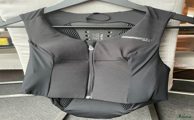 Säkerhetsvästar ryttarutrustning till salu i Vaxholm - Annons 14