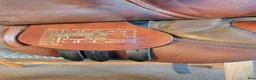Sadlar hästutrustning till salu: Stübben Artus C.S. Hoppsadel 30 / 17" – Cognac - Annons 7
