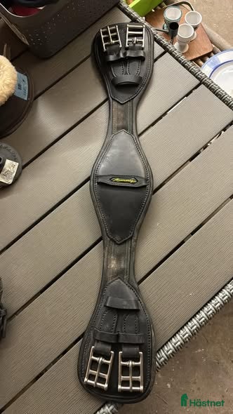 Sadeltillbehör hästutrustning till salu: 🖤 Amerigo dressyrgjord – 65 cm 🖤 i Söderköping - Annons 5