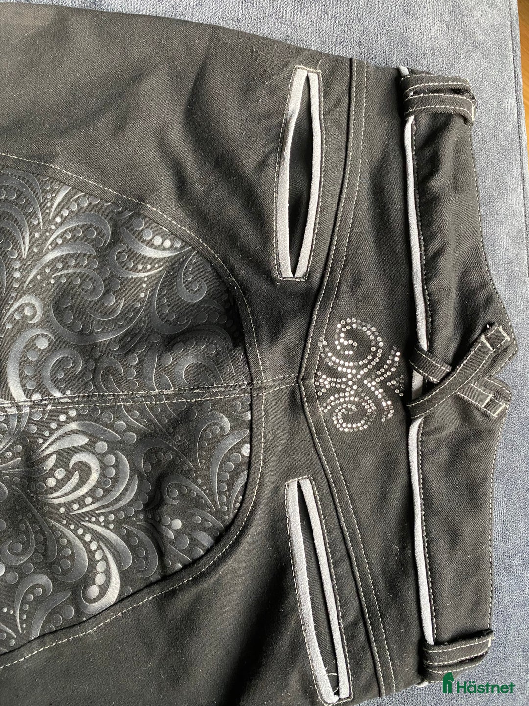 Ridbyxor ryttarutrustning till salu: Ridbyxor helskodda  i Jönköping - Annons 2