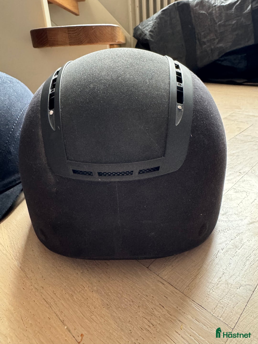 Hjälmar ryttarutrustning till salu: Uvex ridhjälm i Stockholm - Annons 2
