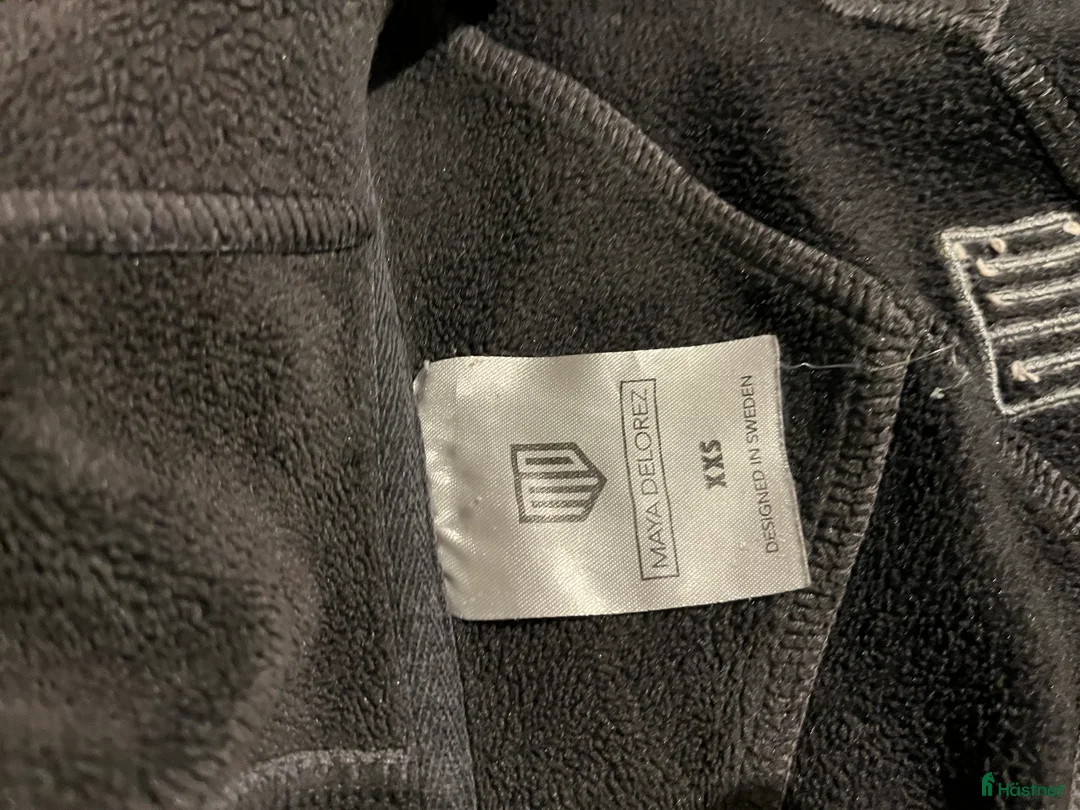 Övrigt Ridkläder ryttarutrustning till salu: Fin Maya Delorez tröja i Linköping - Annons 3