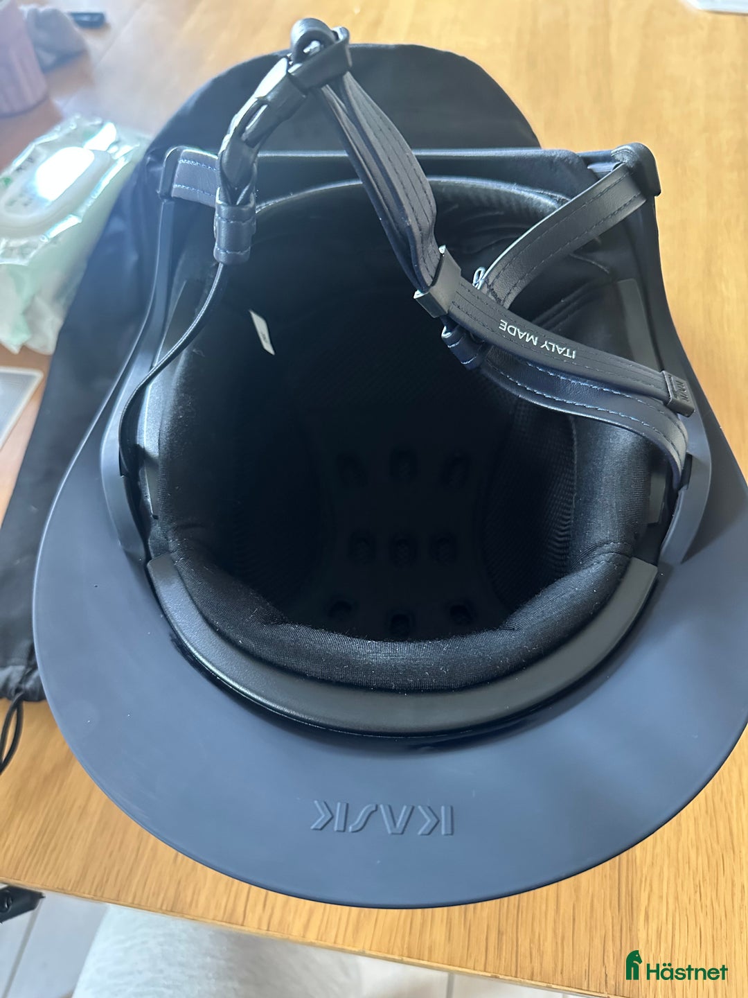 Hjälmar ryttarutrustning till salu: Fin Kask hjälm i Enskede - Annons 6