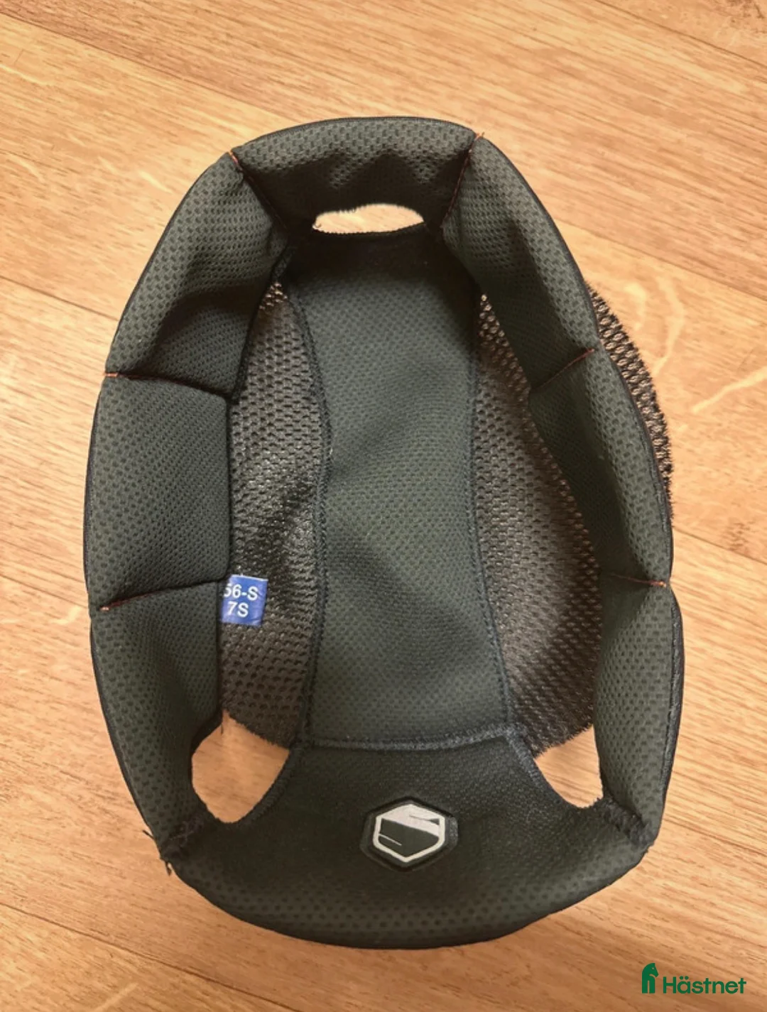 Hjälmar ryttarutrustning till salu: Samshield liners + vinter - Annons 1