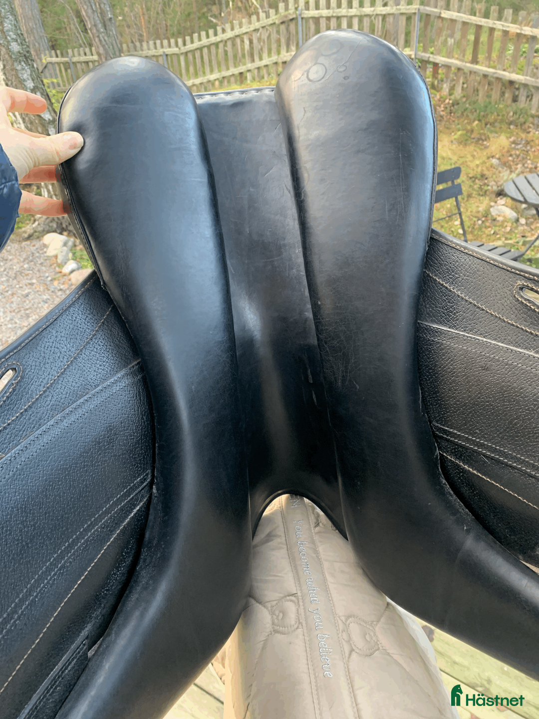 Sadlar hästutrustning till salu: Childeric DFI 17.5 W/A0 i Vaxholm - Annons 2