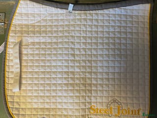 Schabrak & Vojlockar hästutrustning till salu: Mias rs dressyrschabrak med steel joint logga i Uppsala - Annons 21