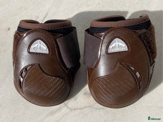 Benskydd hästutrustning till salu: Veredus Young jump, L i Norrköping - Annons 1