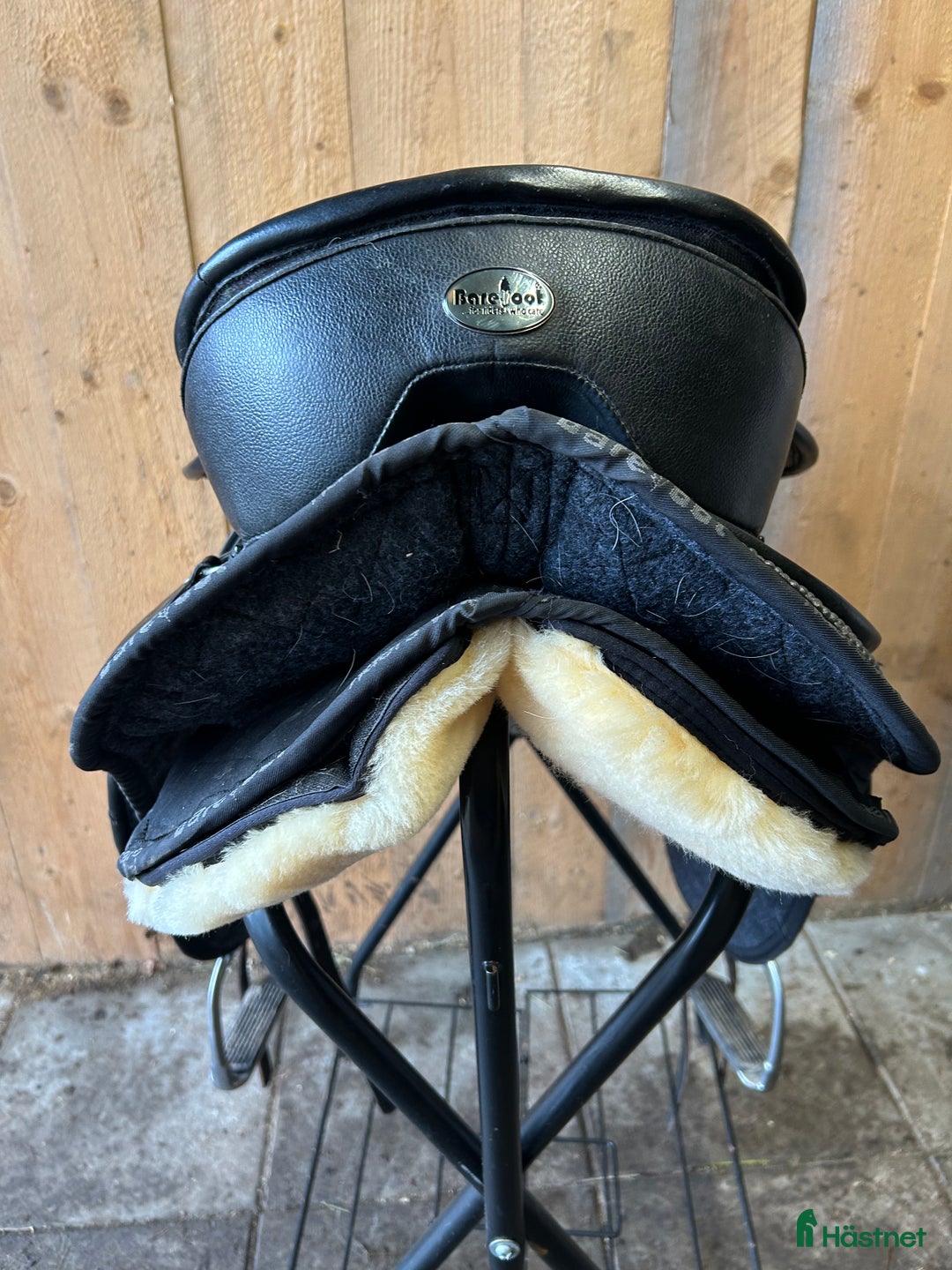 Sadlar hästutrustning till salu: Barefoot Cherokee bomlös sadel i mycket fint skick i Hedemora - Annons 3