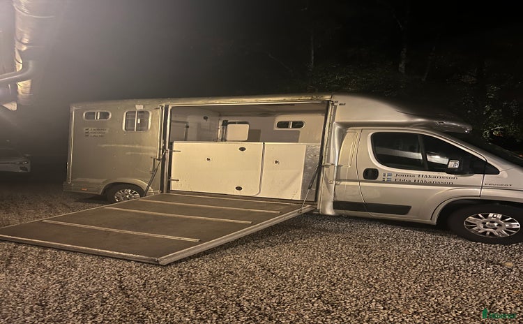 Hästlastbilar  fordon & transport till salu i Löddeköpinge - Annons 9