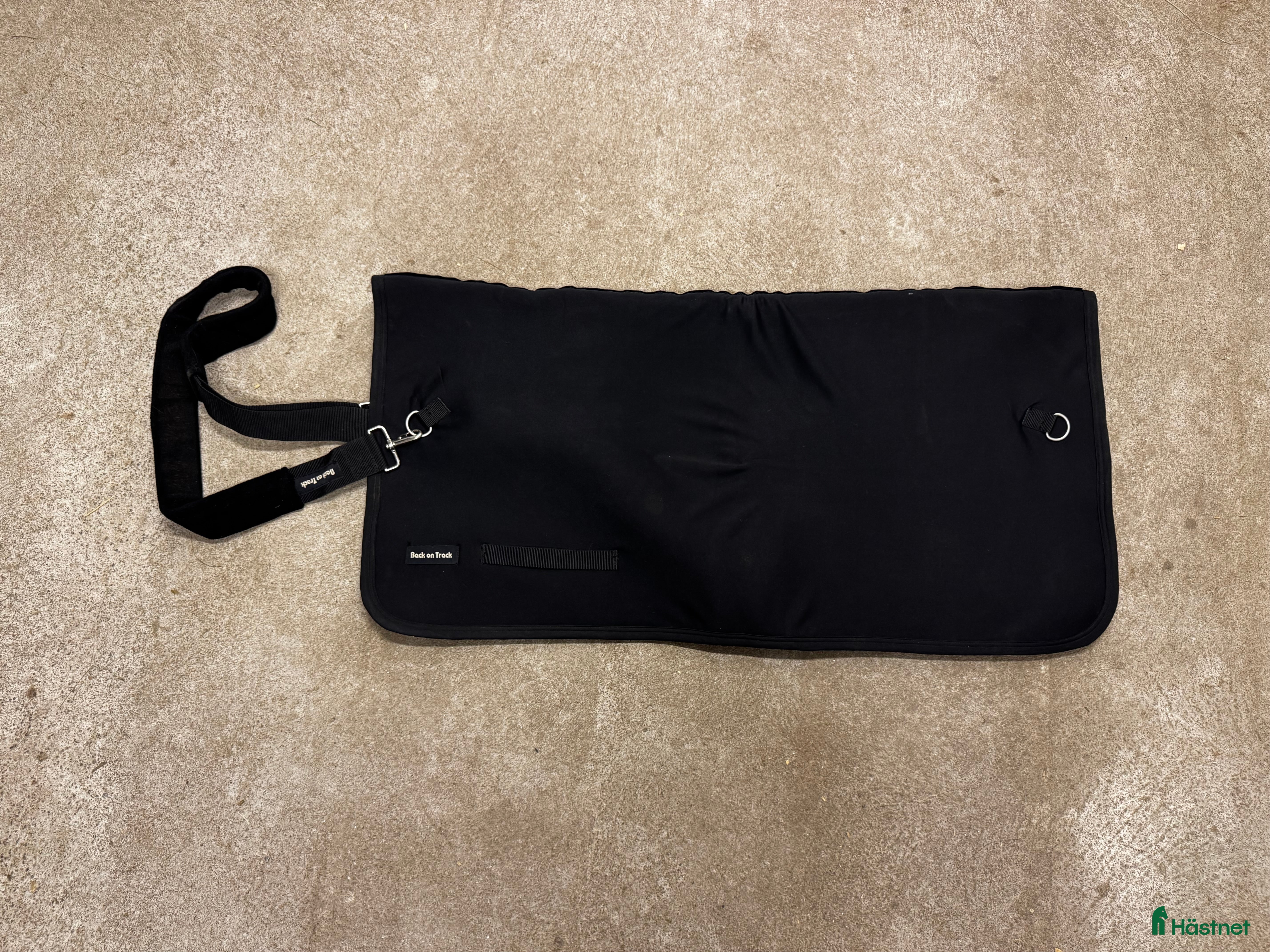 Övrig Hästutrustning hästutrustning till salu: Back on Track ryggvärmare i Ödsmål - Annons 1