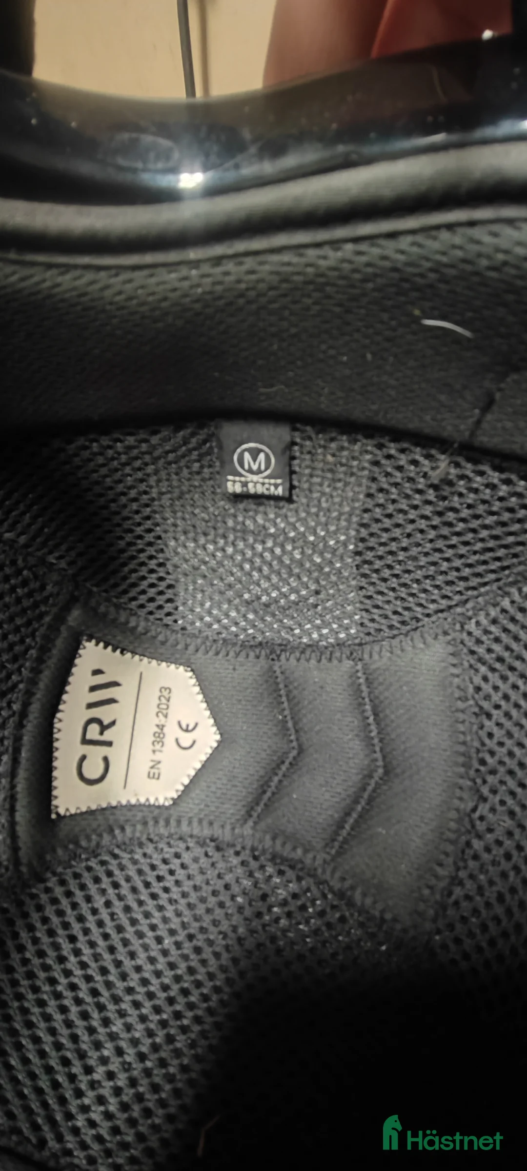 Hjälmar ryttarutrustning till salu: Hööks hjälm  i Frövi - Annons 5