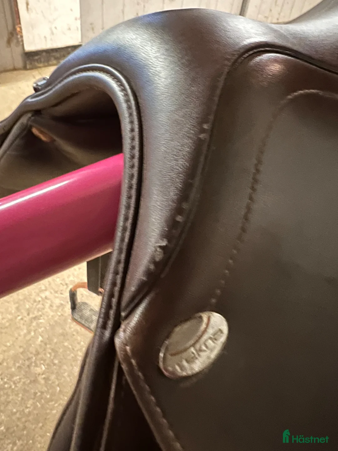 Sadlar hästutrustning till salu: Tekna hoppsadel 17” i Borlänge - Annons 7