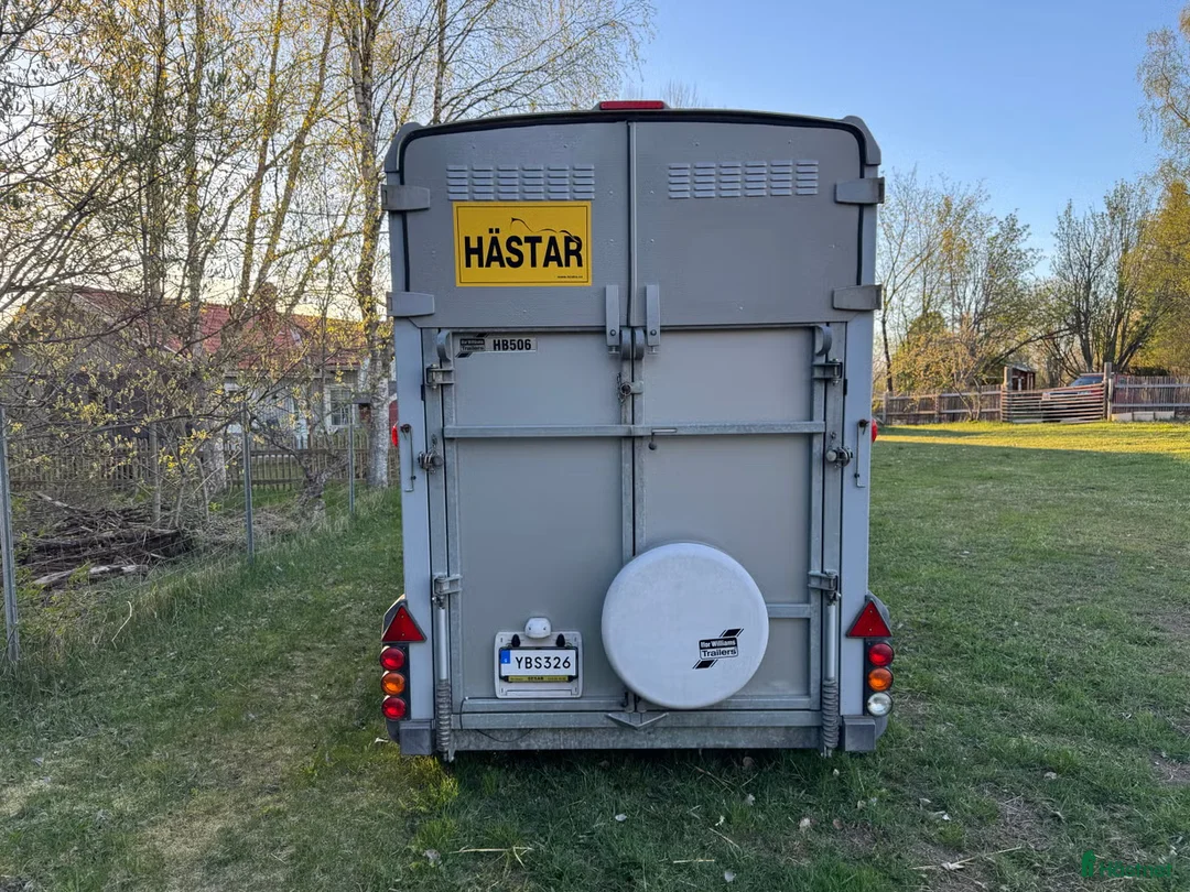 Hästtransporter  fordon & transport till salu: IFor Williams HB506, 2016, sadelkammare i Rättvik - Annons 2
