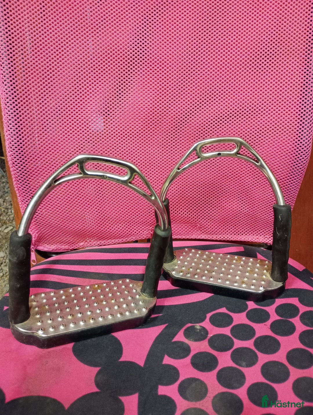 Stigbyglar hästutrustning till salu: Sprenger bow balance  i Vänersborg - Annons 1