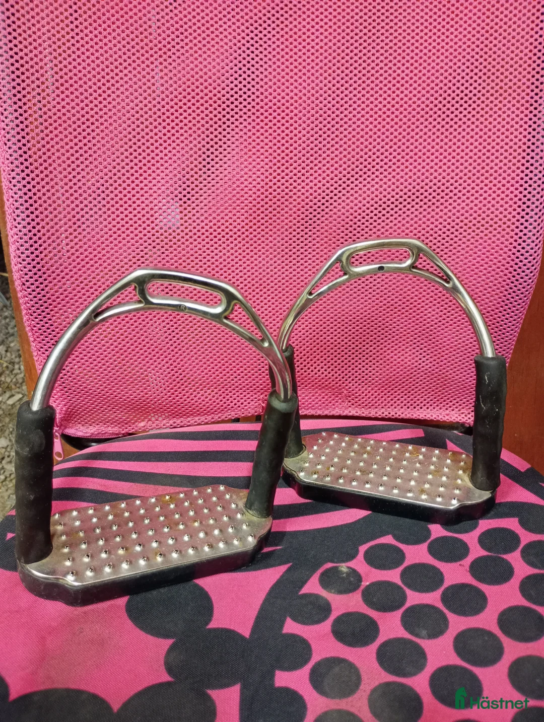 Stigbyglar hästutrustning till salu: Sprenger bow balance  i Vänersborg - Annons 1