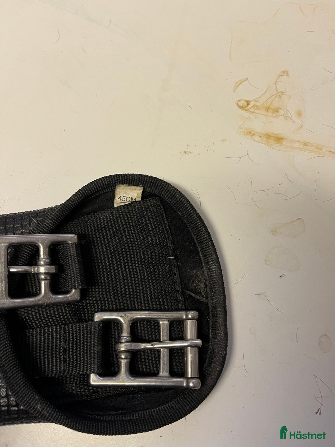 Sadeltillbehör hästutrustning till salu: Dressyrgjord 45 cm i Hindås - Annons 3