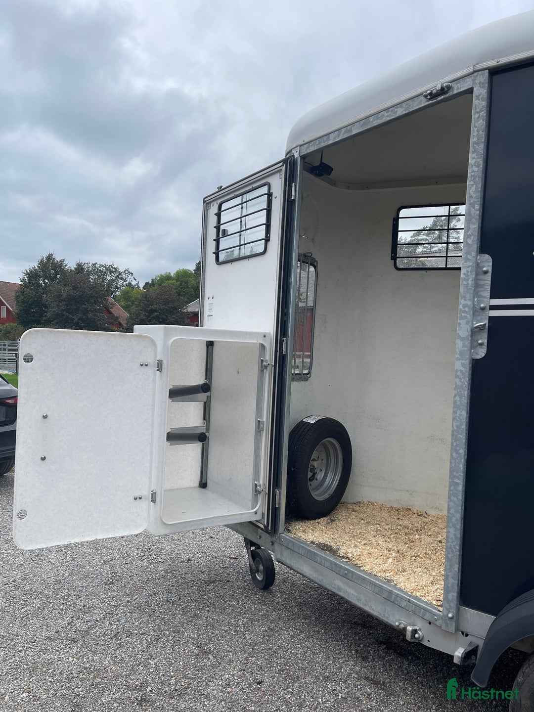 Hästtransporter  fordon & transport till salu: Fautras JMS, 2022 – toppskick med extrautrustning i Hässelby - Annons 3