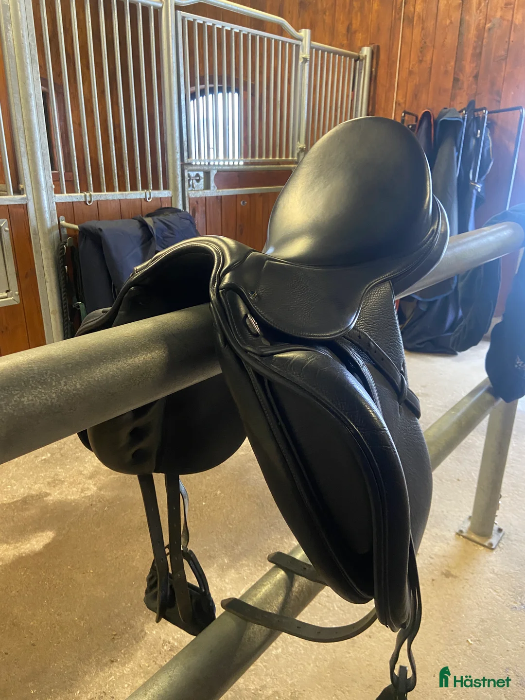 Sadlar hästutrustning till salu: Lippo Azzario Pro i Mariestad - Annons 3