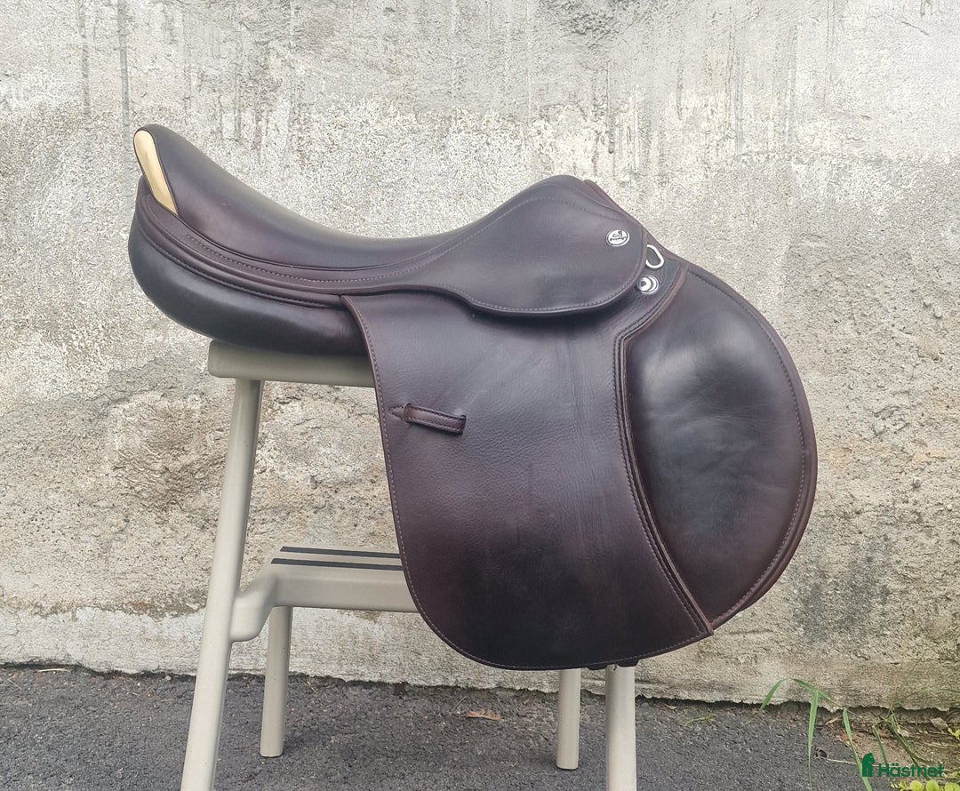 Sadlar hästutrustning till salu: Prestige Paris D i Matfors - Annons 2