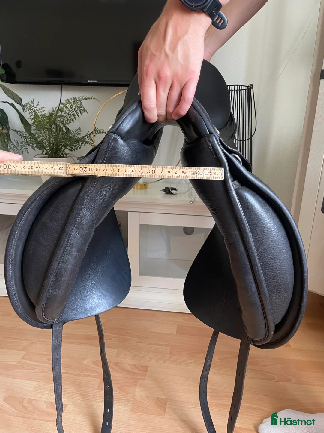Sadlar hästutrustning till salu: 🐴 Knight Dressyrsadel 17” – MW, omvärmbar bom - Annons 2