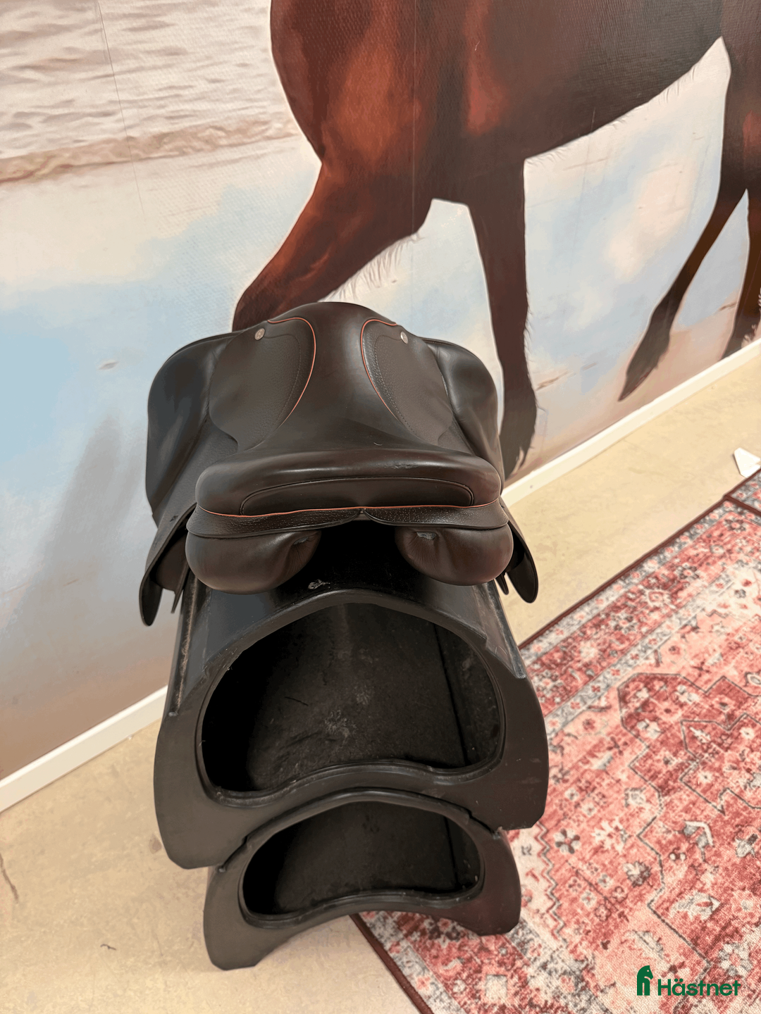 Sadlar hästutrustning till salu: Har två jätte fina små Equipe expression 15,5”  i Skänninge - Annons 8