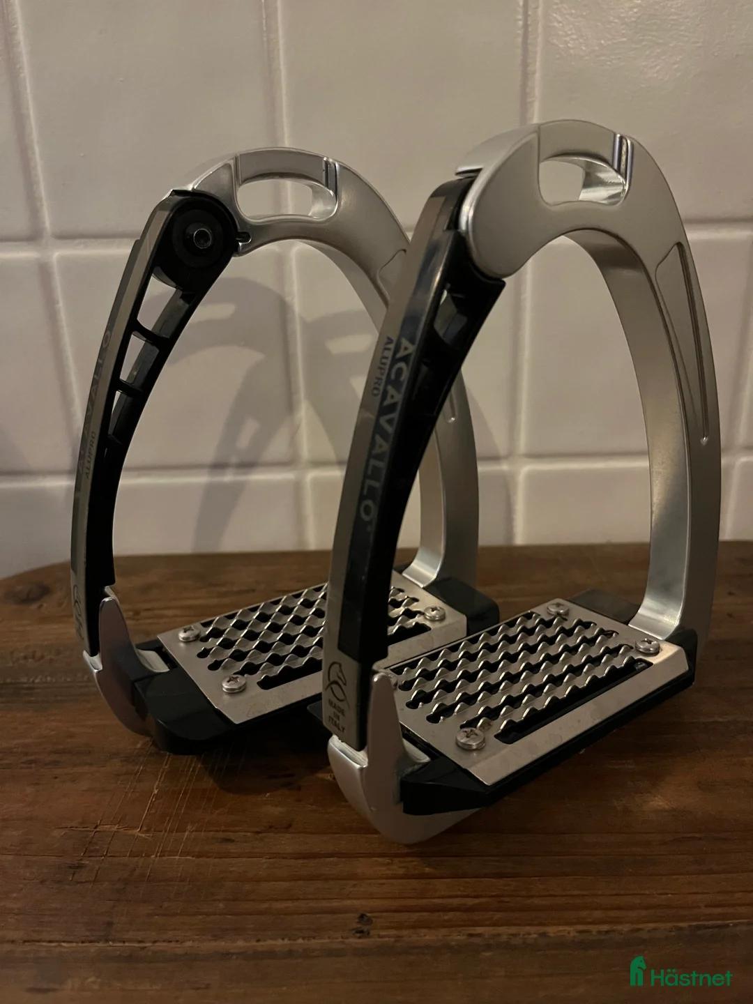 Stigbyglar hästutrustning till salu: Acavallo Alupro stigbyglar  i Sölvesborg - Annons 1