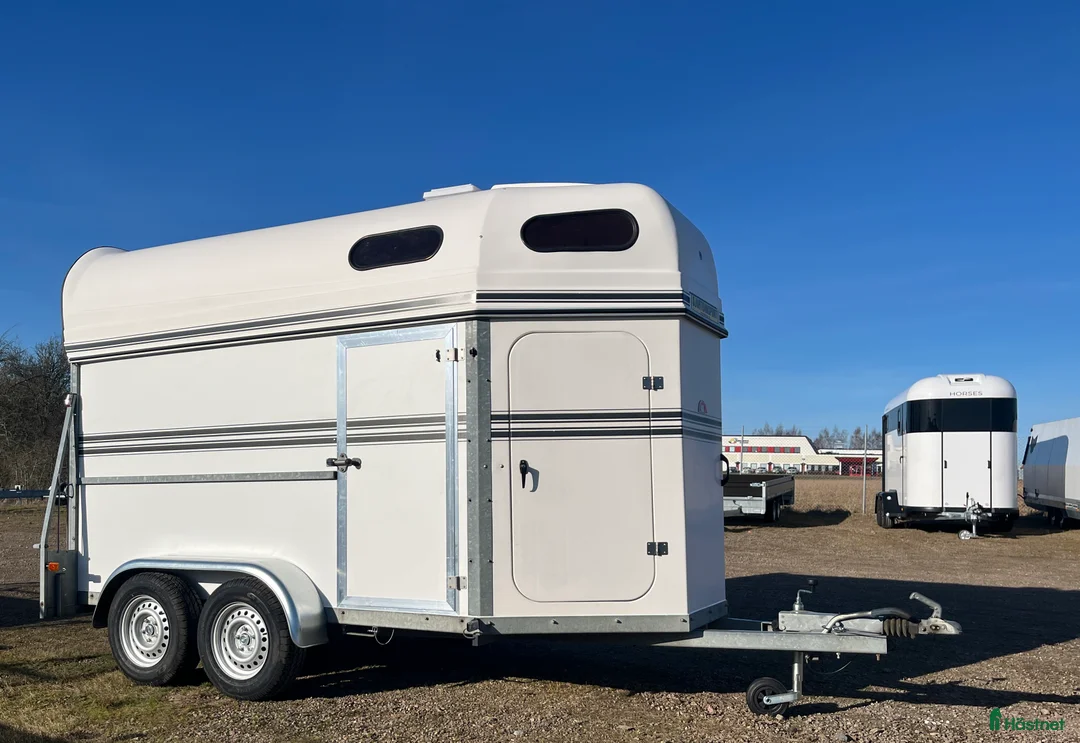 Hästtransporter  fordon & transport till salu: Boj Bravo SE Renoverad - Annons 1