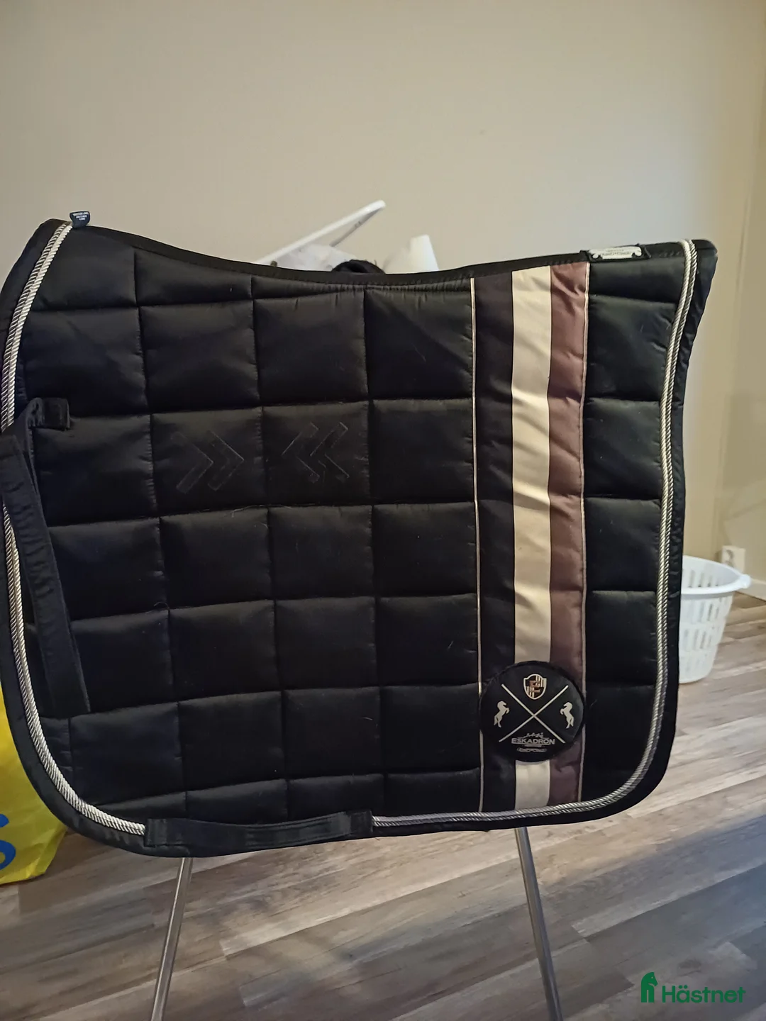 Schabrak & Vojlockar hästutrustning till salu: Nya eskadron shabrak  - Annons 6