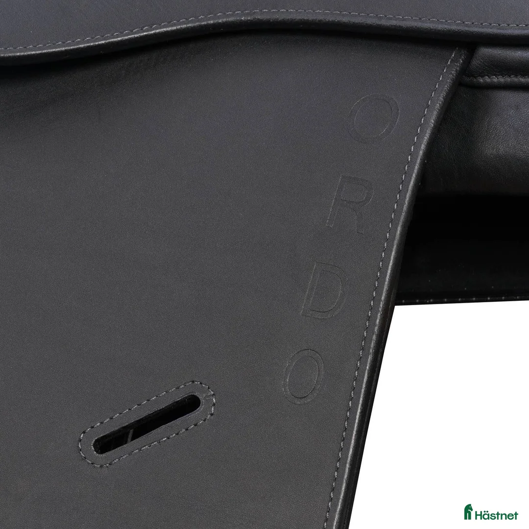 Sadlar hästutrustning till salu: Globus Ordo Victoria 16,5` i Klippan - Annons 2