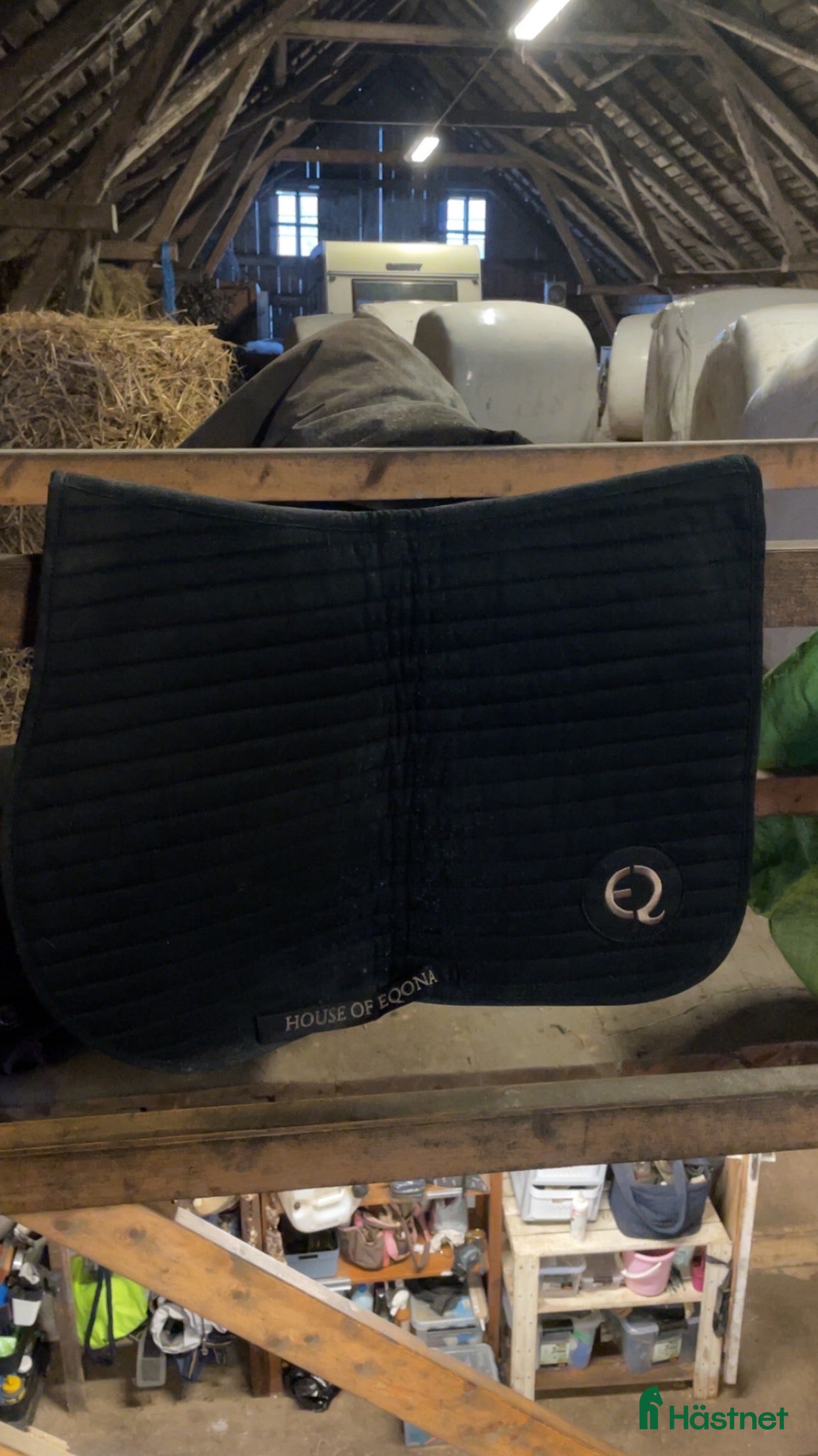 Schabrak & Vojlockar hästutrustning till salu: Olika schabrak i Borås - Annons 21