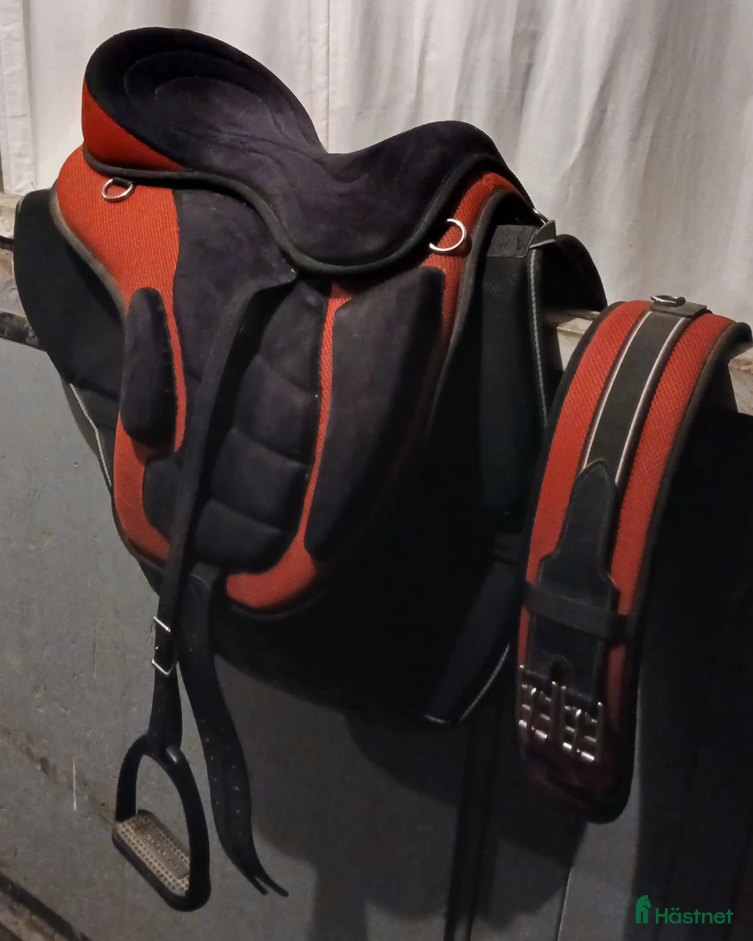 Sadlar hästutrustning till salu: Fin bomlös sadel  i Enköping - Annons 3