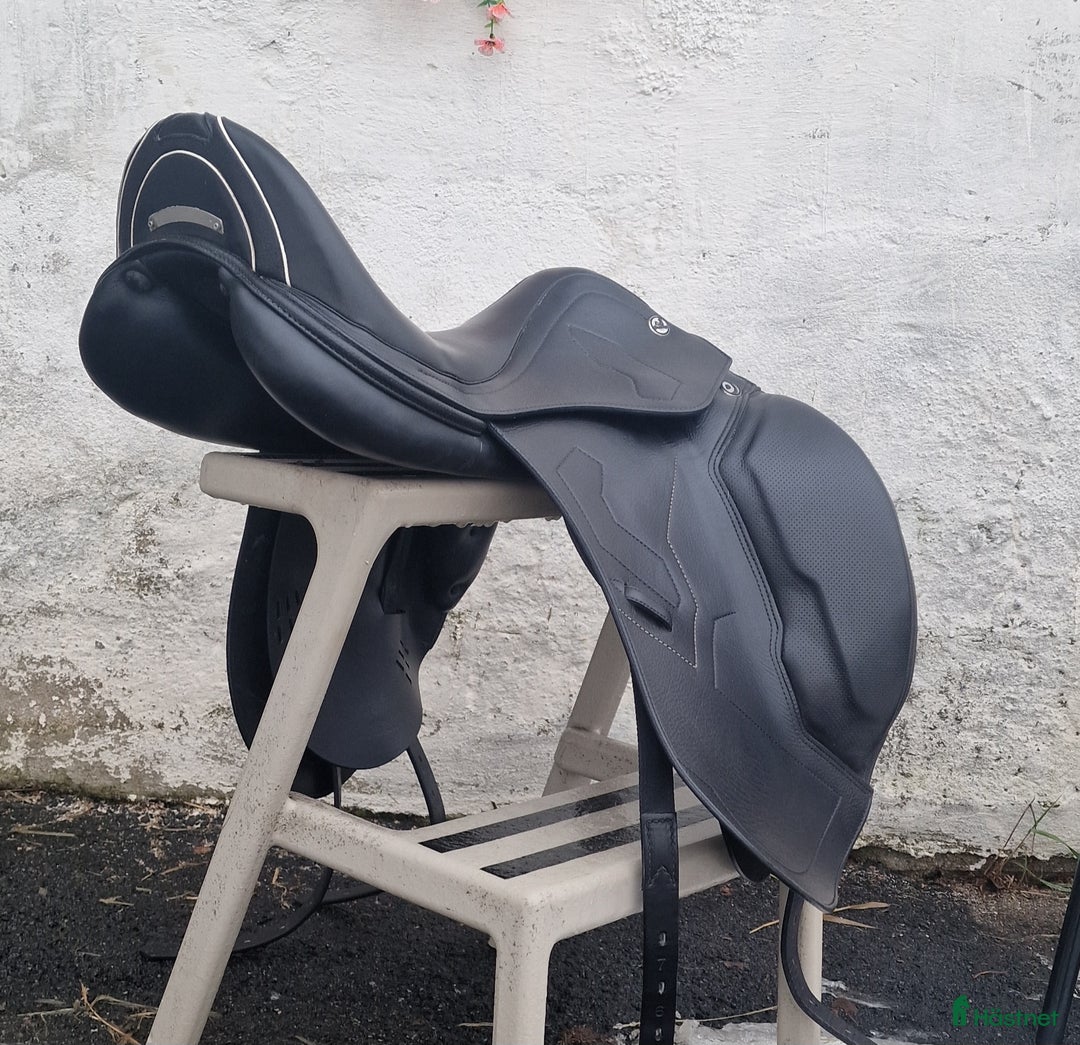 Sadlar hästutrustning till salu: Prestige X-Breath i Matfors - Annons 3