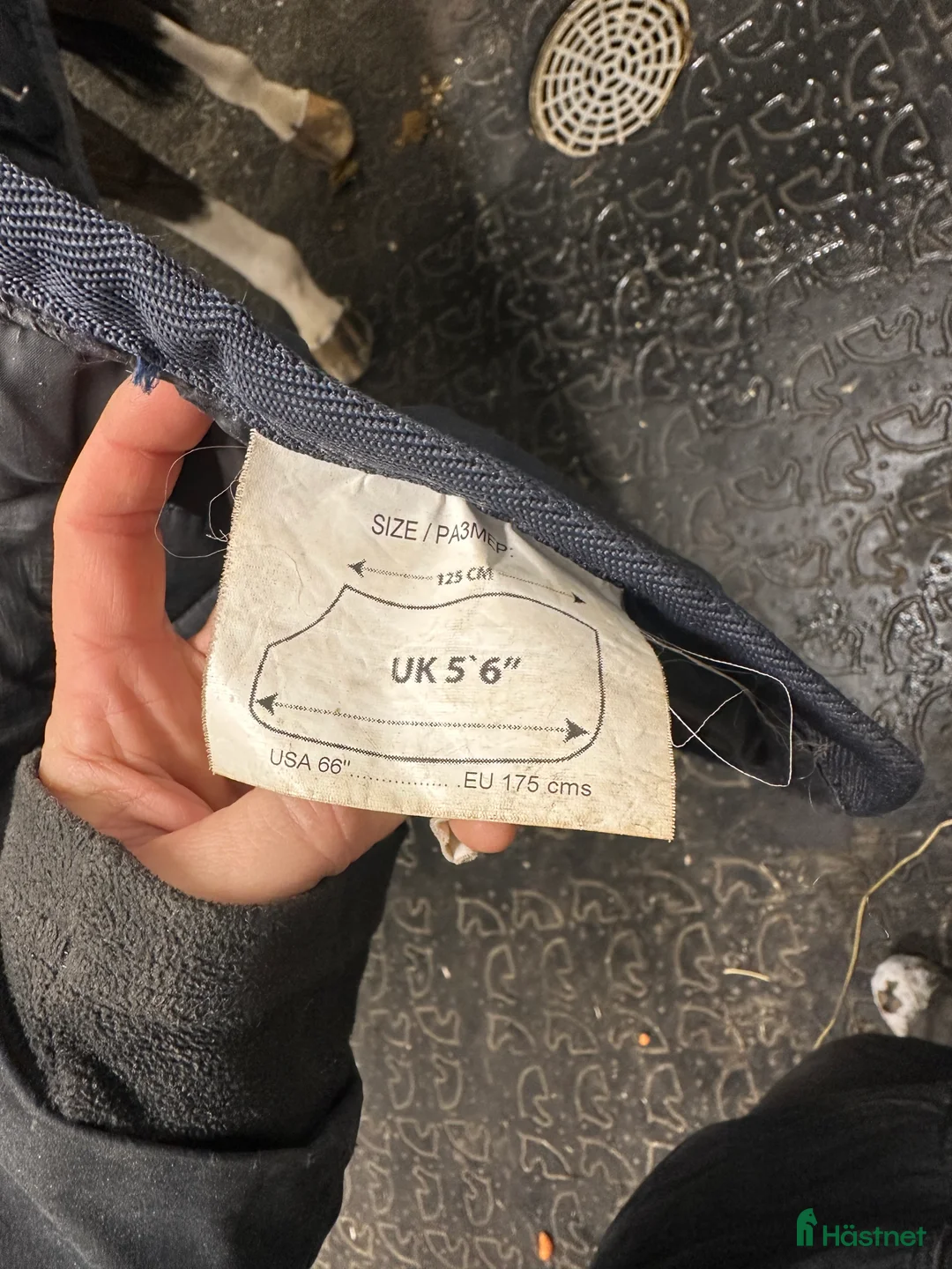 Täcken hästutrustning till salu: Olika täcken  i Norrtälje - Annons 7