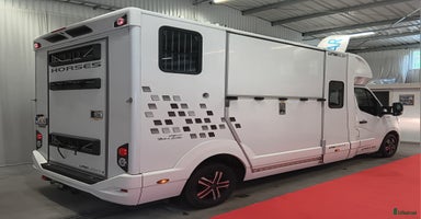 Hästlastbilar  fordon & transport till salu i Väddö - Annons 9