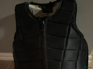 Säkerhetsvästar ryttarutrustning till salu: Racesafe säkerhetsväst i superfint skick i Sjöbo - Annons 20