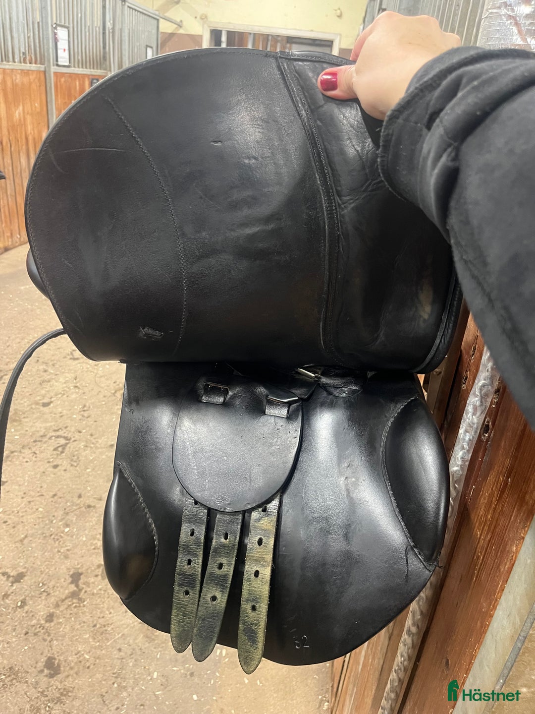 Sadlar hästutrustning till salu: Jätteskön hoppsadel pedant skött  i Nykvarn - Annons 8