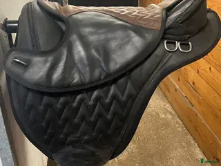 Sadlar hästutrustning Bomlös sadel - Annons 1