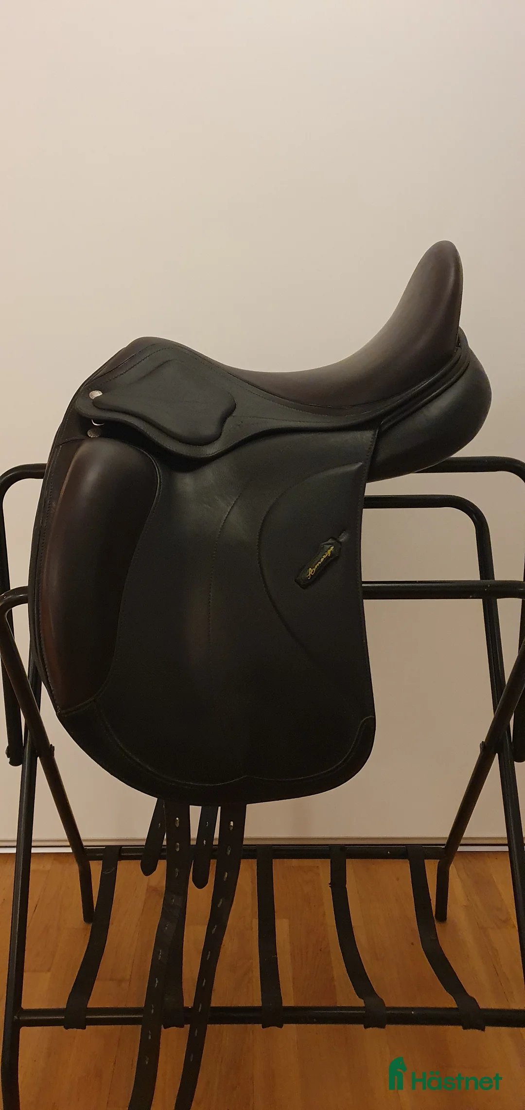 Sadlar hästutrustning till salu: Amerigo Siena 16,5 i Gnesta - Annons 1
